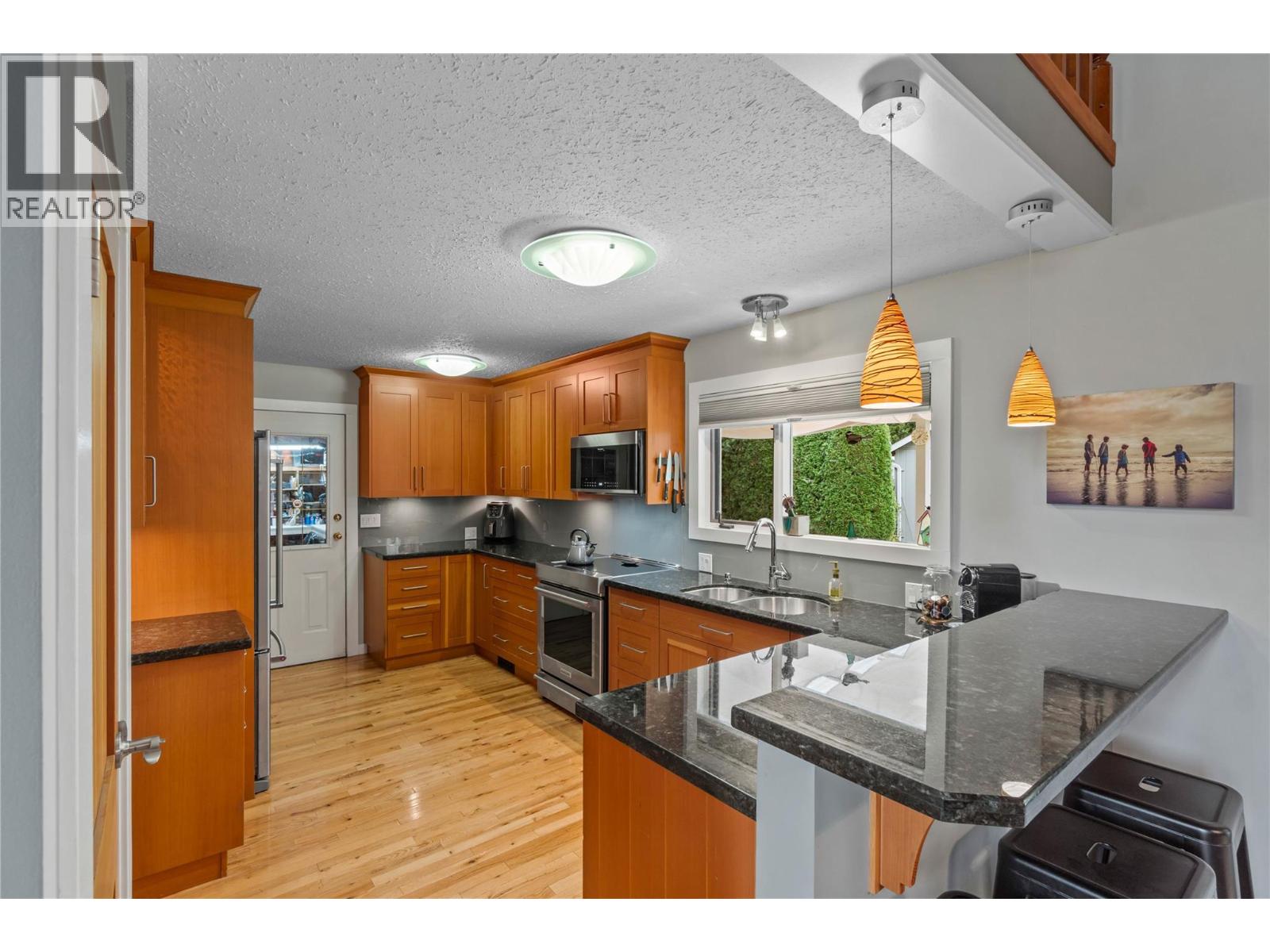 2653 Sunset Drive, Kamloops, British Columbia  V2C 4K4 - Photo 6 - 10401754