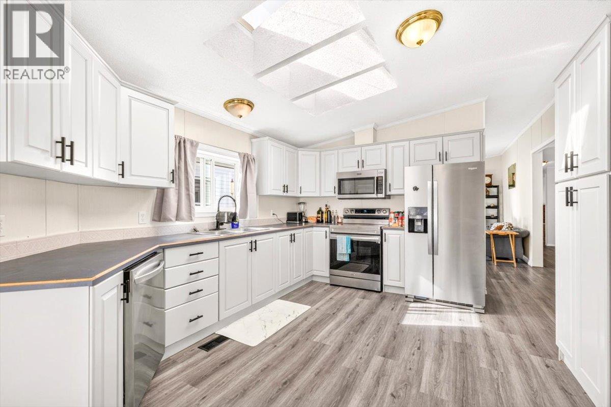 35 Slalom Drive, Fernie, British Columbia  V0B 1M4 - Photo 3 - 10401540
