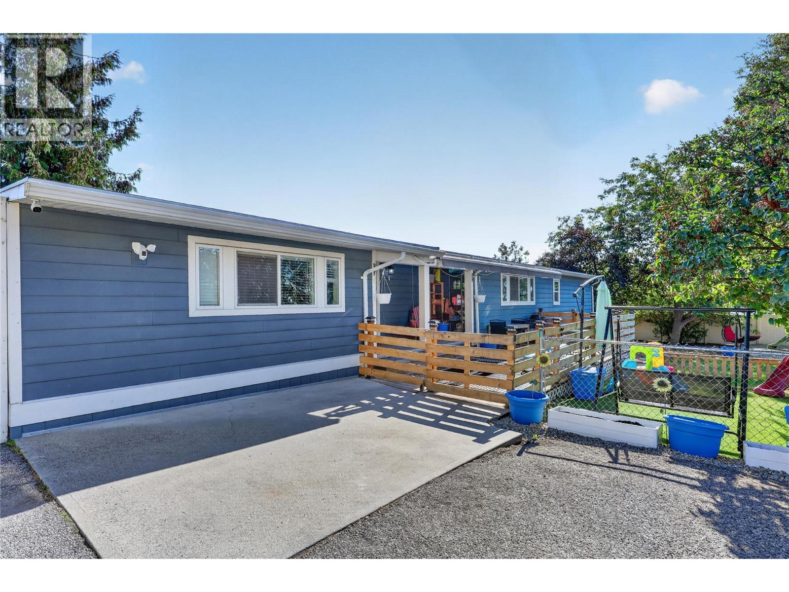 3381 Village Green Way Unit# 36, West Kelowna, British Columbia  V4T 1L2 - Photo 2 - 10401441
