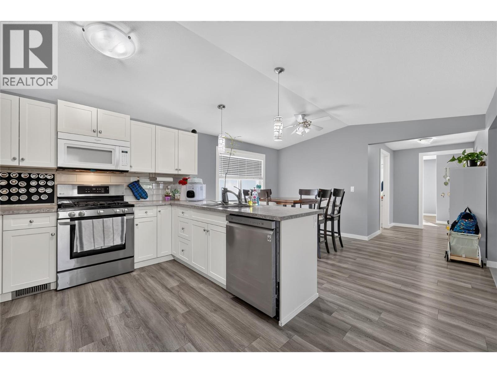 3381 Village Green Way Unit# 36, West Kelowna, British Columbia  V4T 1L2 - Photo 5 - 10401441