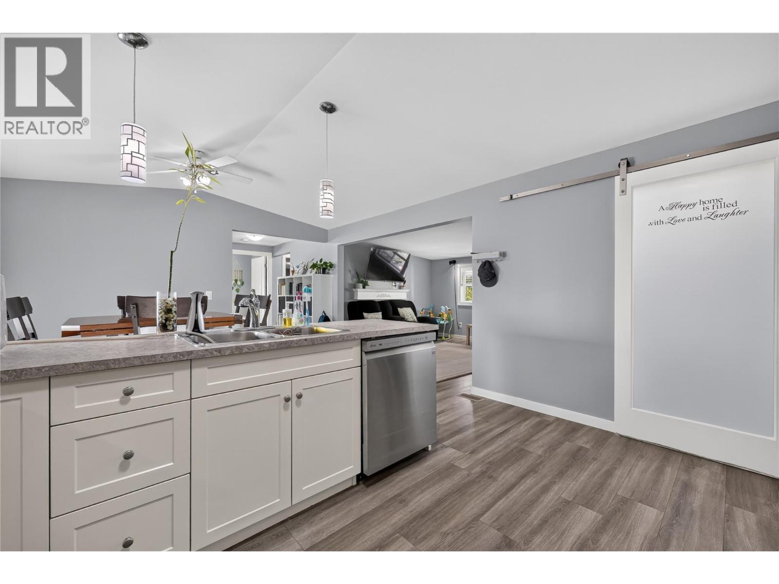 3381 Village Green Way Unit# 36, West Kelowna, British Columbia  V4T 1L2 - Photo 6 - 10401441