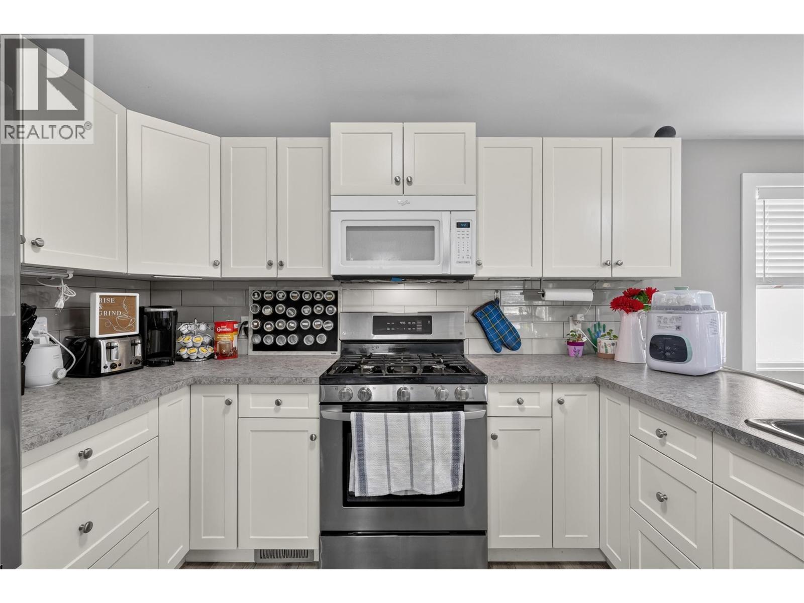 3381 Village Green Way Unit# 36, West Kelowna, British Columbia  V4T 1L2 - Photo 8 - 10401441