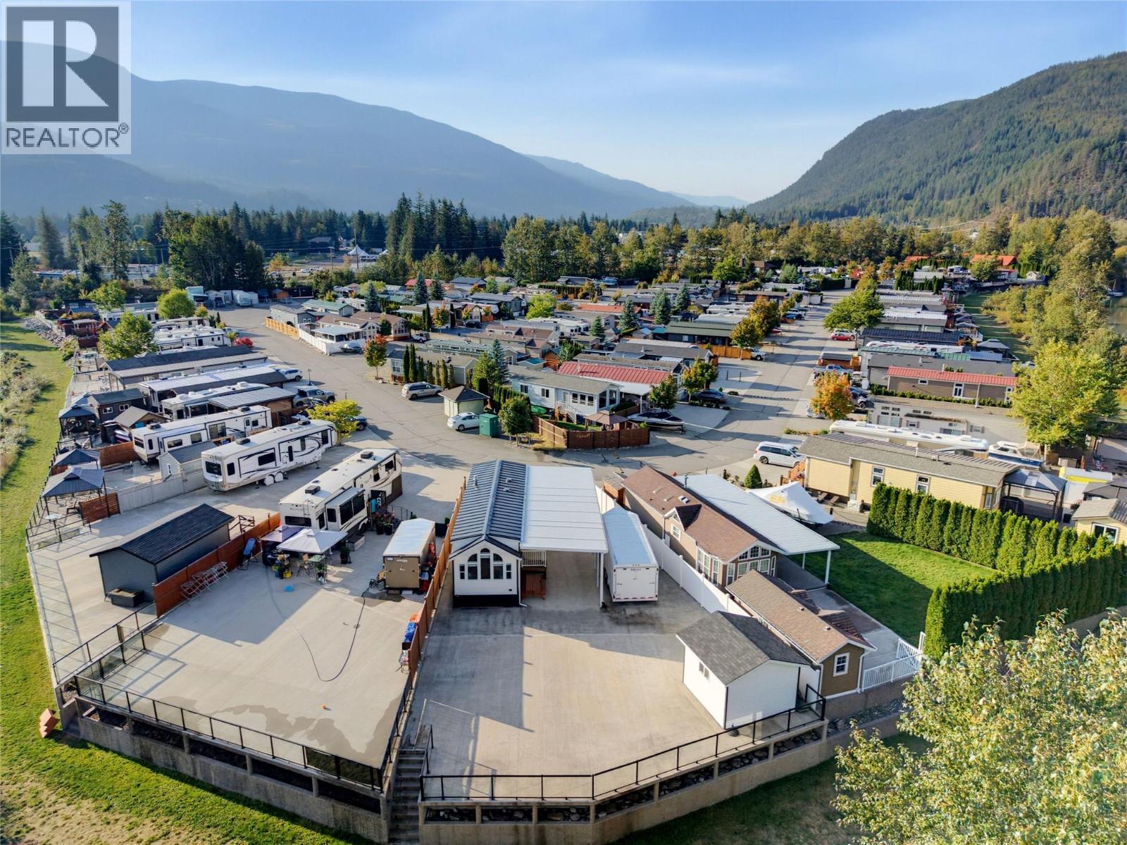 1383 Silver Sands Road Unit# 68, Sicamous, British Columbia  V0E 2V4 - Photo 2 - 10401388