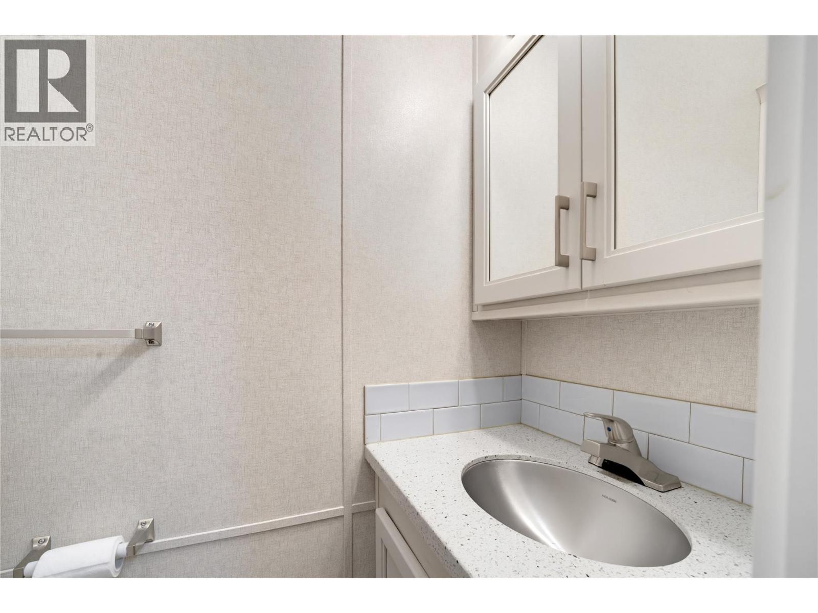 1383 Silver Sands Road Unit# 68, Sicamous, British Columbia  V0E 2V4 - Photo 29 - 10401388
