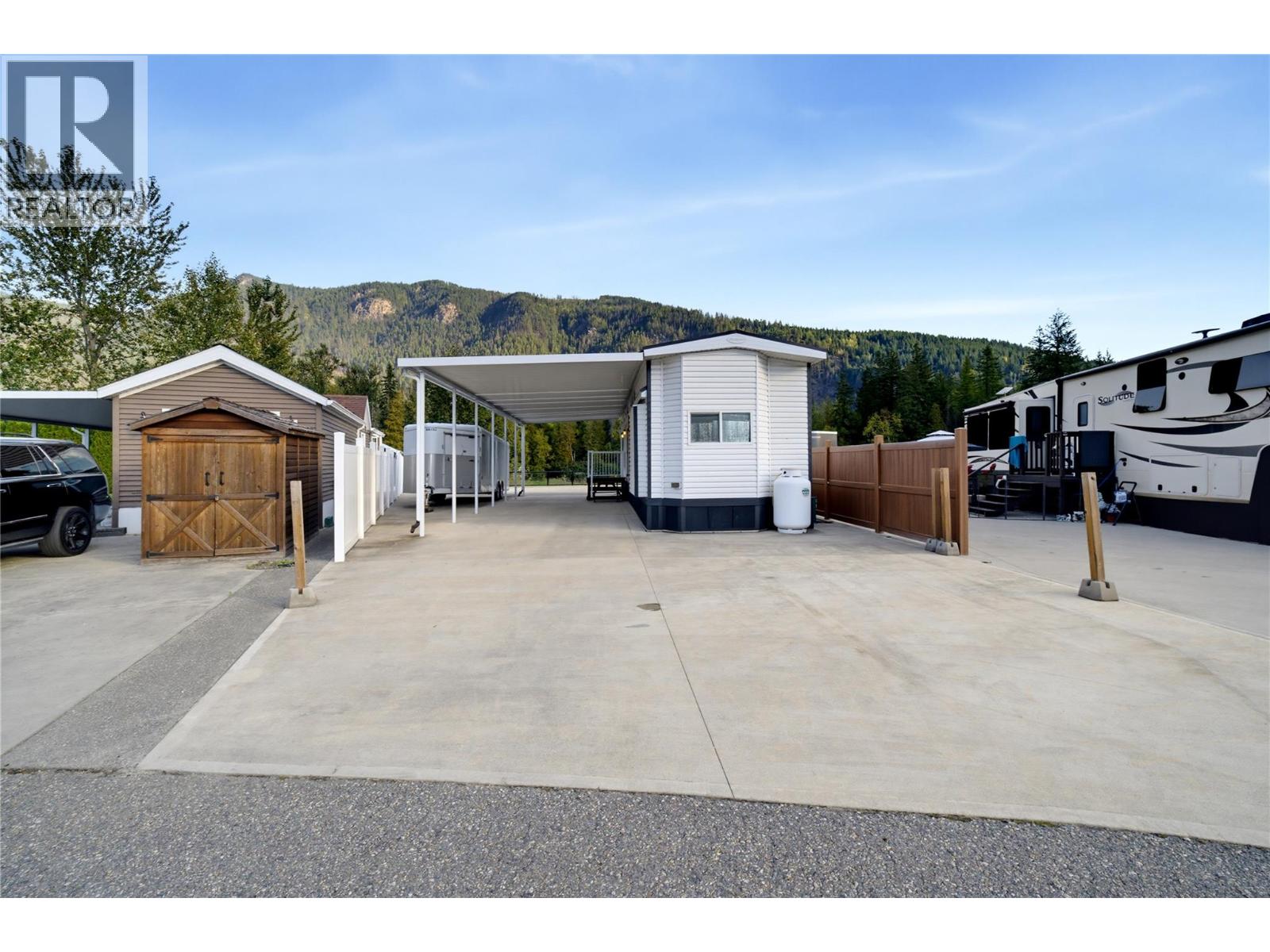 1383 Silver Sands Road Unit# 68, Sicamous, British Columbia  V0E 2V4 - Photo 35 - 10401388