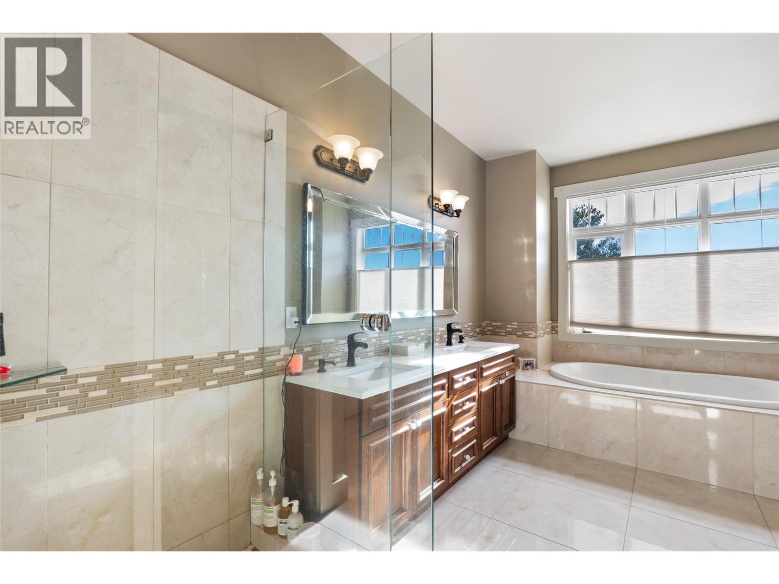 518 Trillium Lane, Kamloops, British Columbia  V2H 1R8 - Photo 36 - 10401938