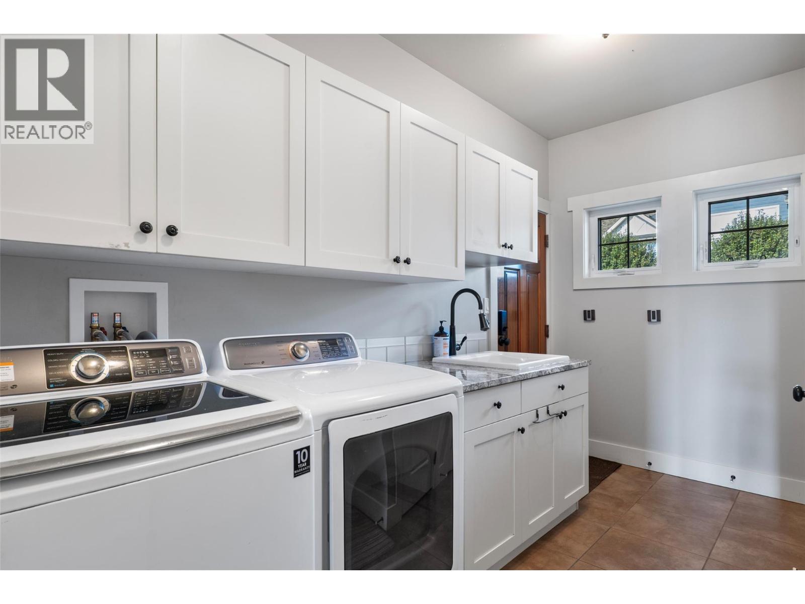 518 Trillium Lane, Kamloops, British Columbia  V2H 1R8 - Photo 39 - 10401938