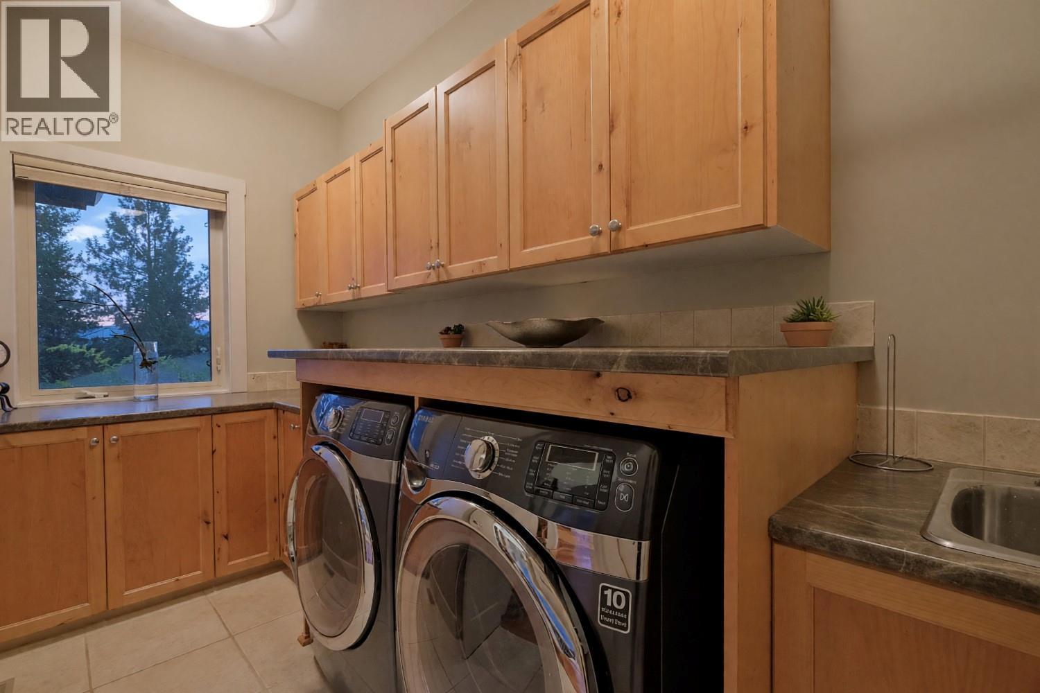 3420 Camelback Drive, Kelowna, British Columbia  V1X 8A8 - Photo 44 - 10401192