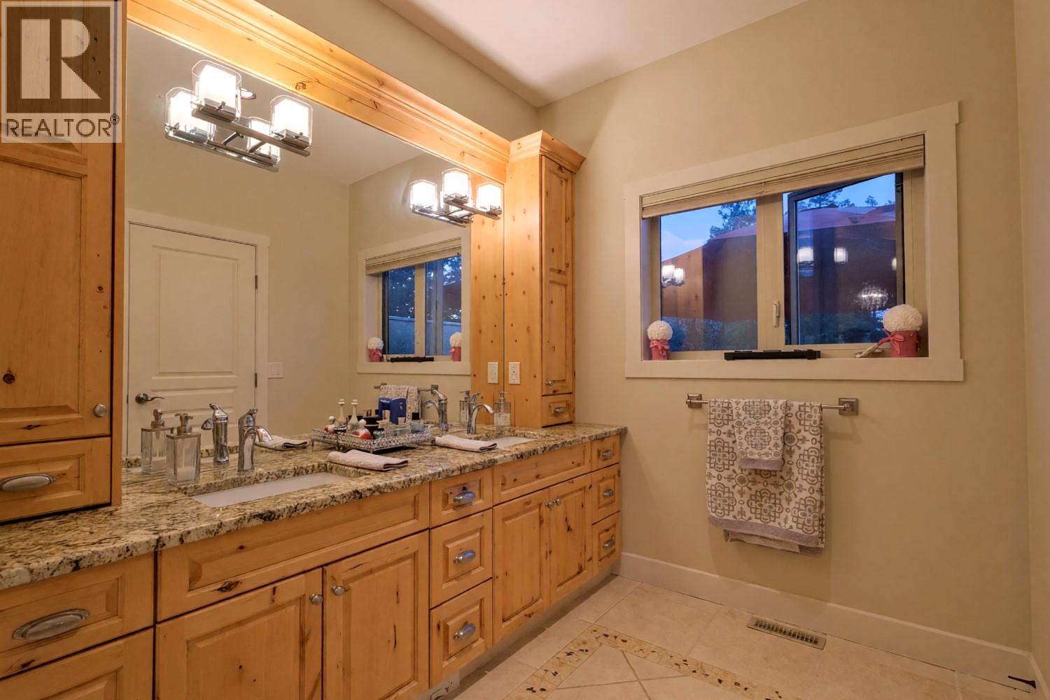 3420 Camelback Drive, Kelowna, British Columbia  V1X 8A8 - Photo 51 - 10401192