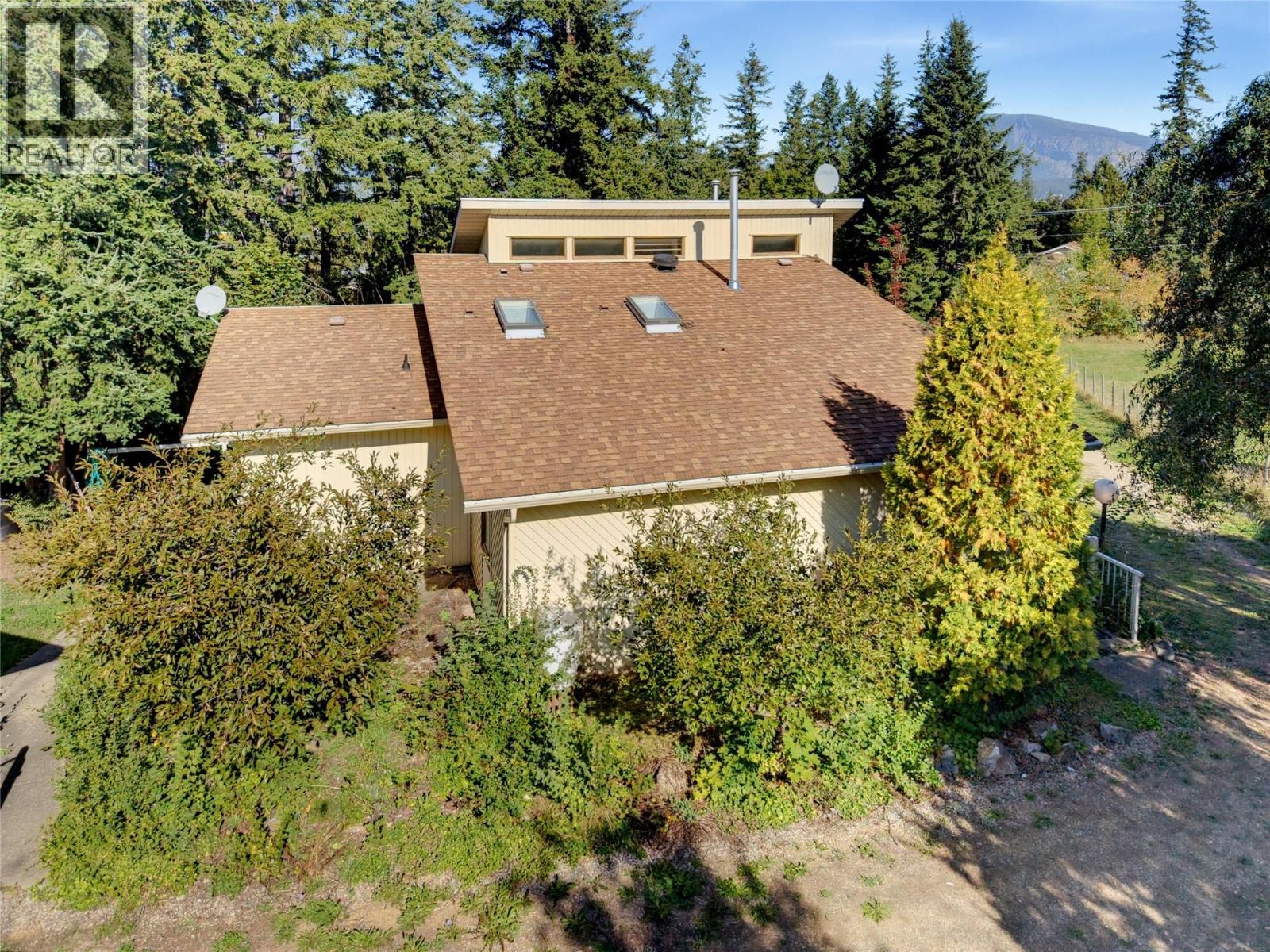 370 10 Avenue Se, Salmon Arm, British Columbia  V1E 2C3 - Photo 44 - 10401960