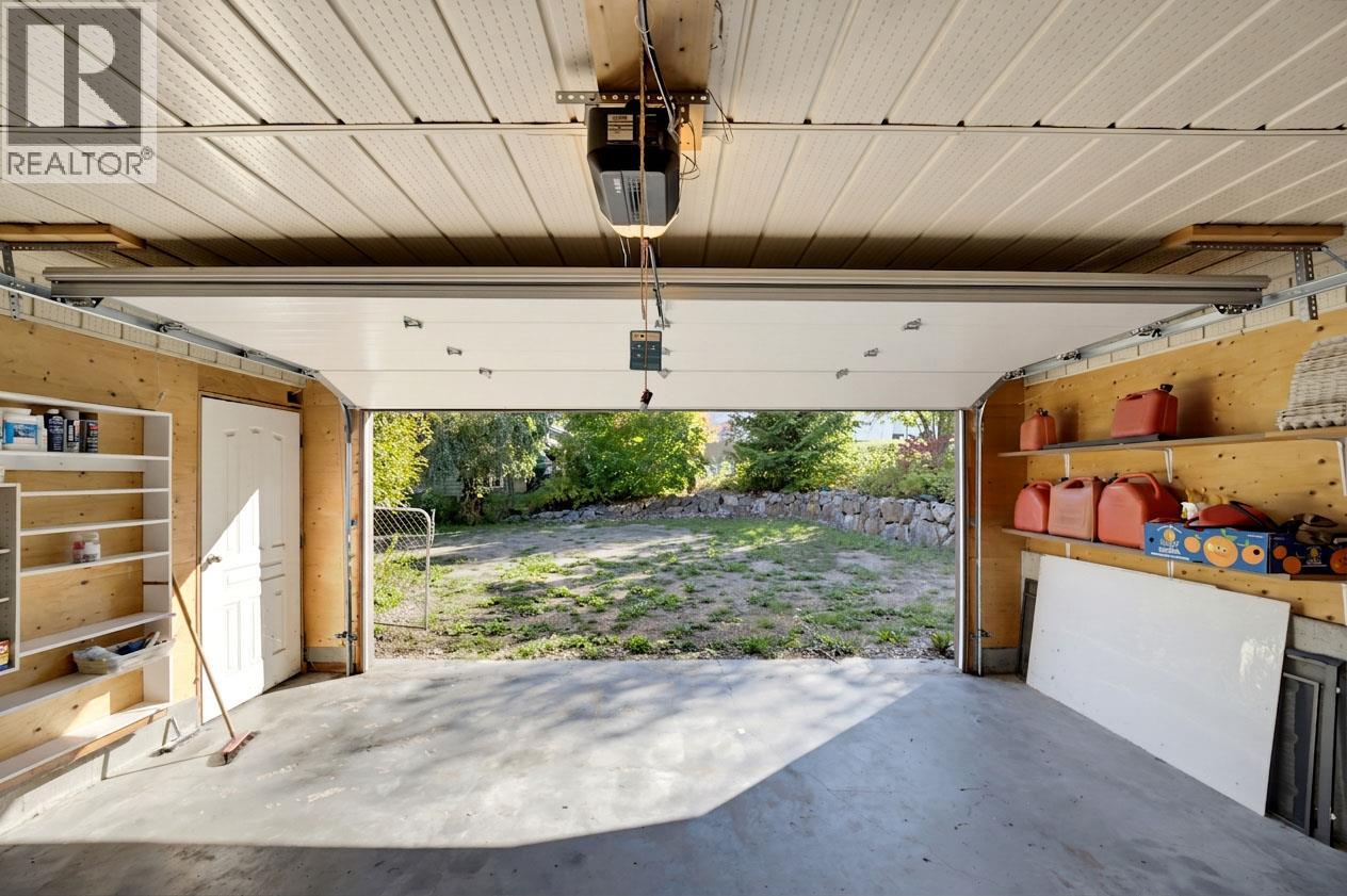 370 10 Avenue Se, Salmon Arm, British Columbia  V1E 2C3 - Photo 58 - 10401960