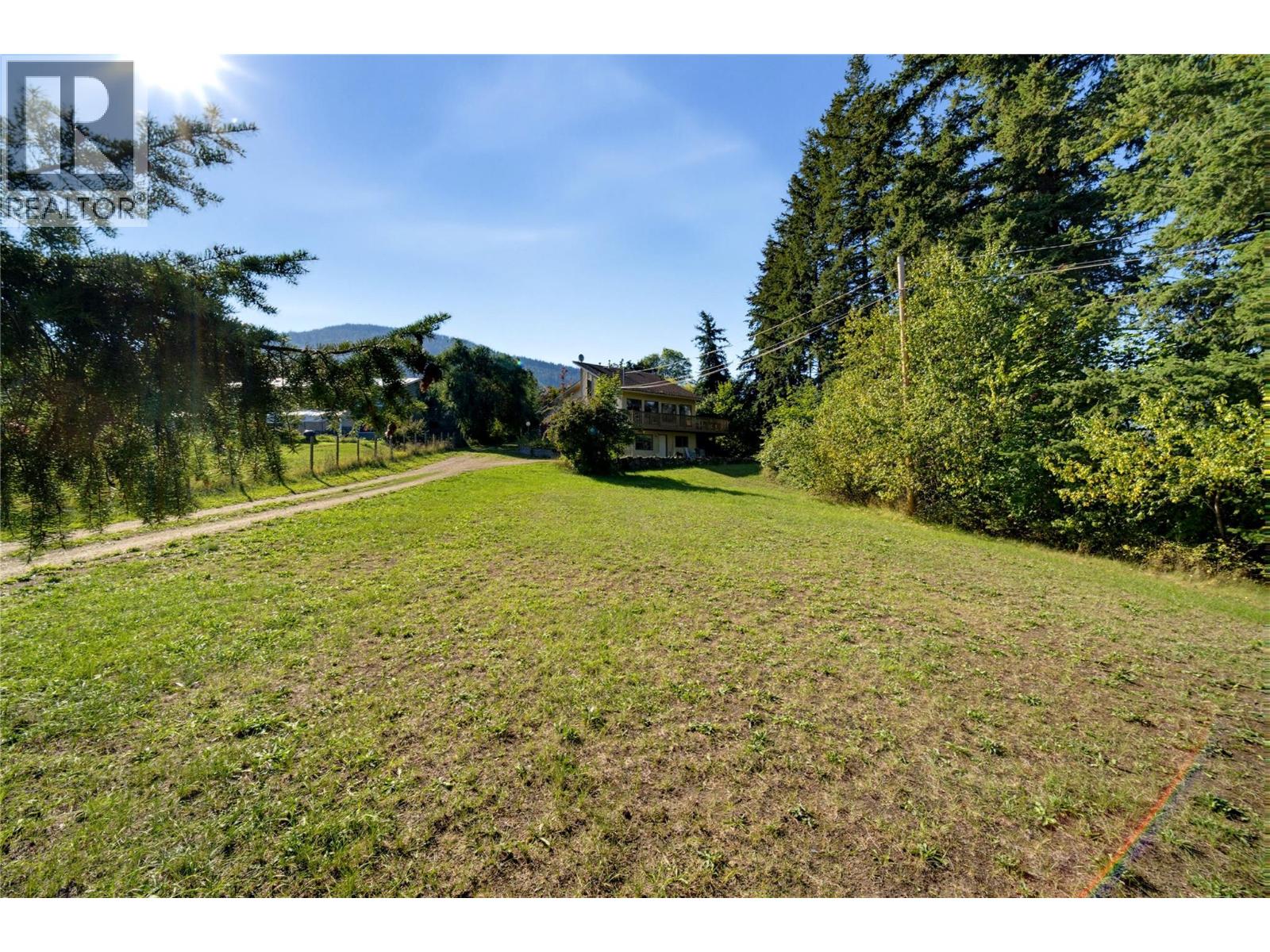 370 10 Avenue Se, Salmon Arm, British Columbia  V1E 2C3 - Photo 83 - 10401960
