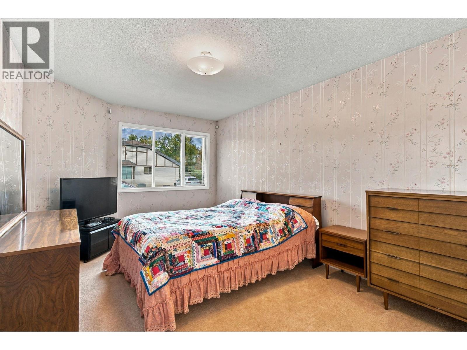 2200 Gordon Drive Unit# 34, Kelowna, British Columbia  V1Y 8T7 - Photo 3 - 10401843