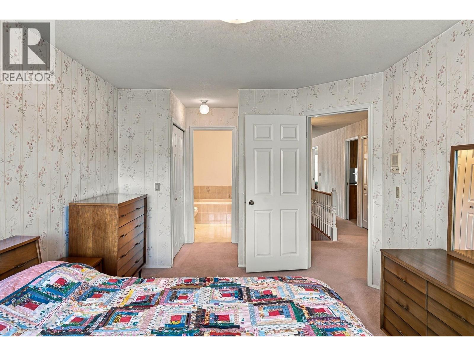 2200 Gordon Drive Unit# 34, Kelowna, British Columbia  V1Y 8T7 - Photo 4 - 10401843