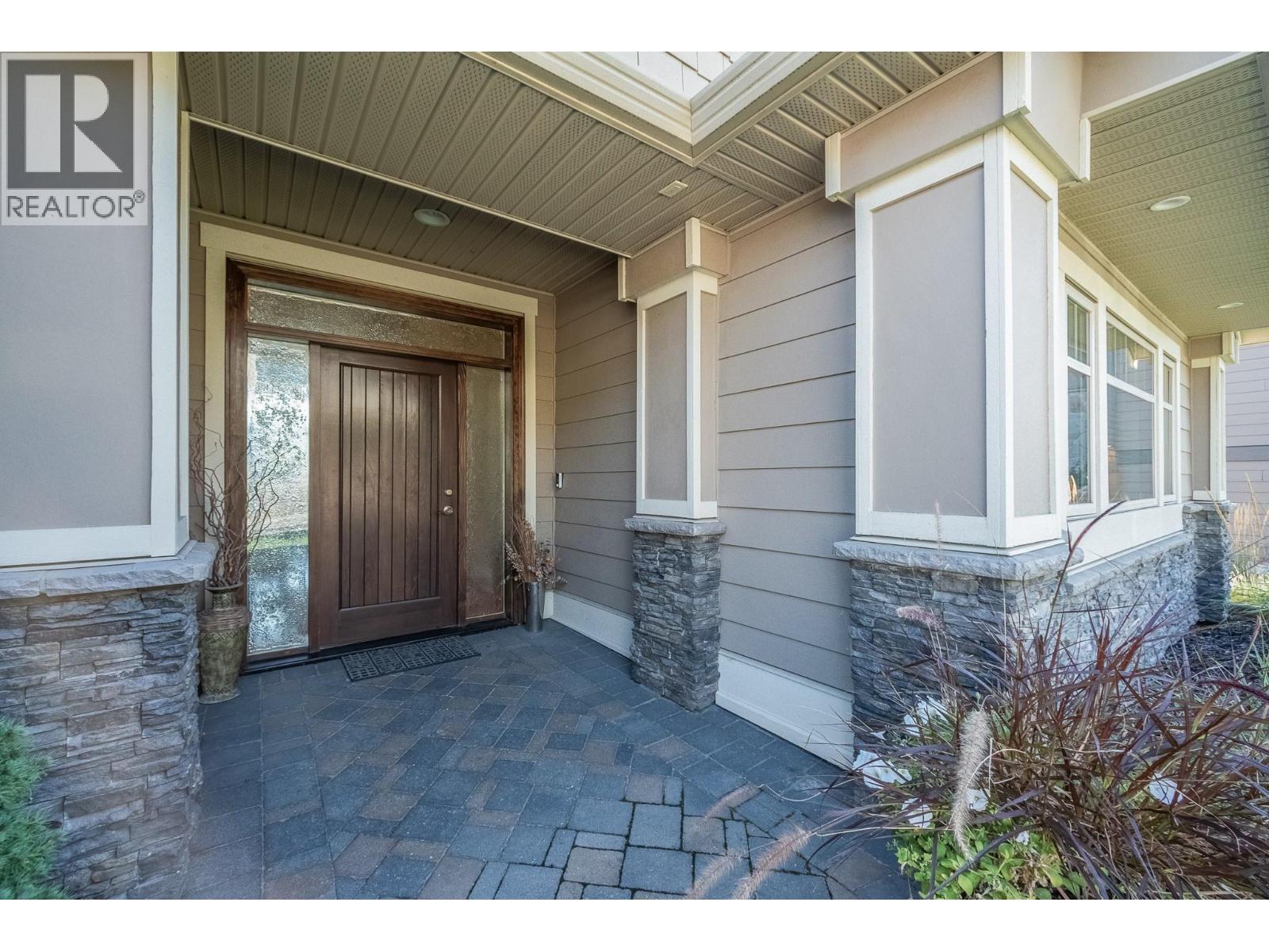 708 Traditions Crescent, Kelowna, British Columbia  V1V 2Y2 - Photo 2 - 10401511