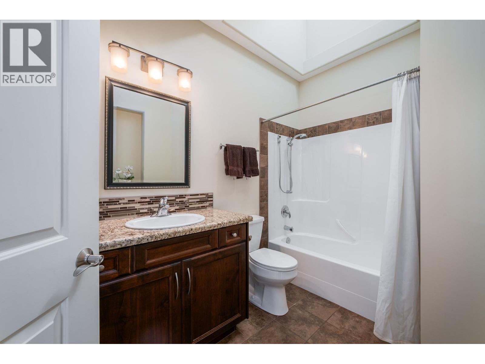 708 Traditions Crescent, Kelowna, British Columbia  V1V 2Y2 - Photo 33 - 10401511
