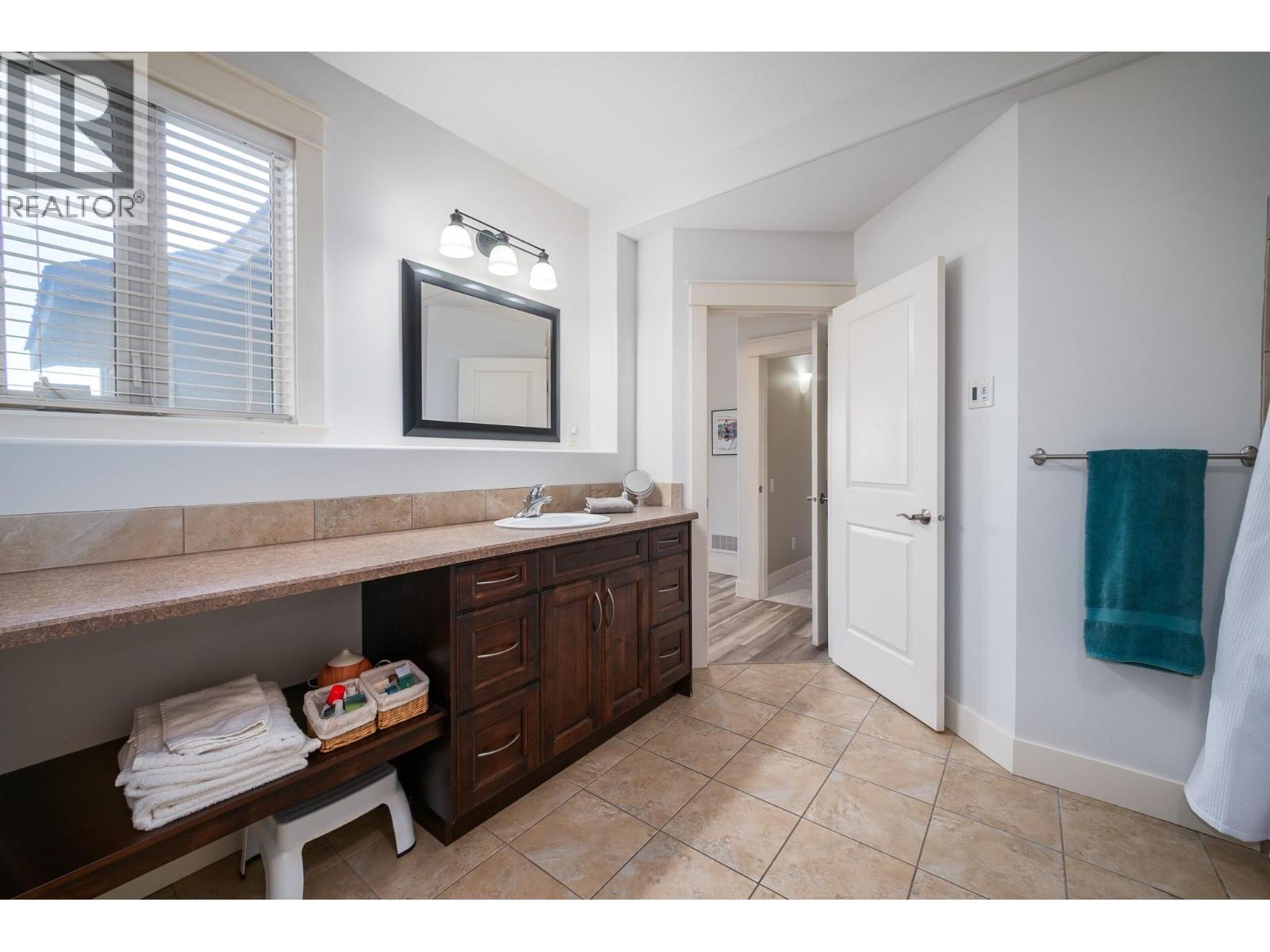 708 Traditions Crescent, Kelowna, British Columbia  V1V 2Y2 - Photo 56 - 10401511