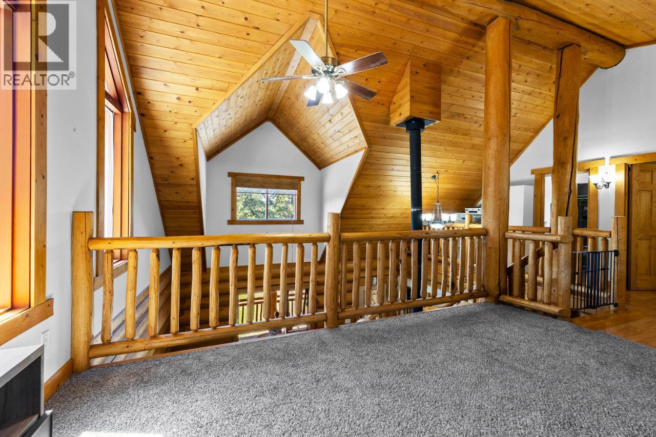 2943 Piva Road, Kamloops, British Columbia  V0E 3E1 - Photo 12 - 10401967