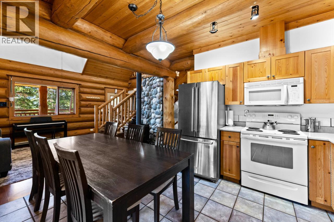 2943 Piva Road, Kamloops, British Columbia  V0E 3E1 - Photo 6 - 10401967