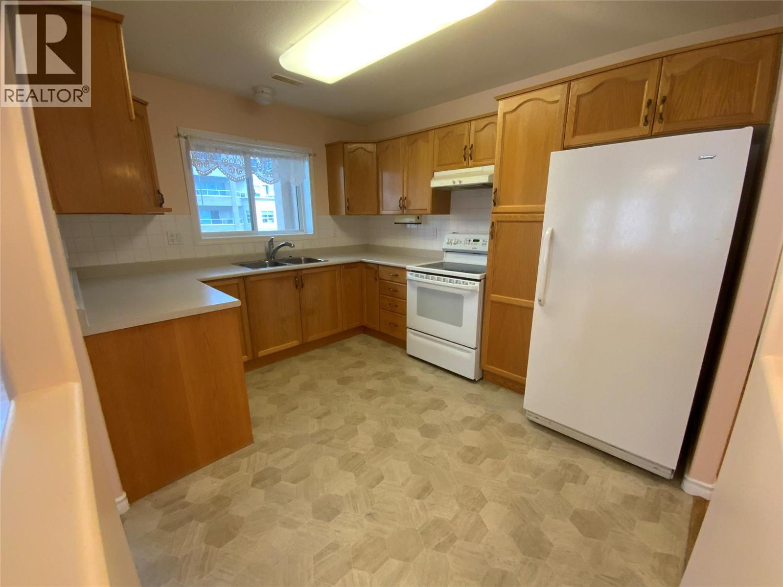 2265 Atkinson Street Unit# 607, Penticton, British Columbia  V2A 8R7 - Photo 4 - 10401985