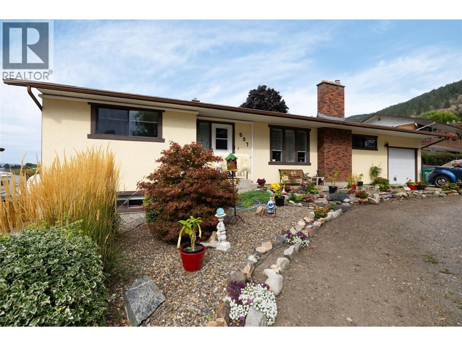537 Robin Road, Vernon, British Columbia  V1B 3B2 - Photo 2 - 10401933