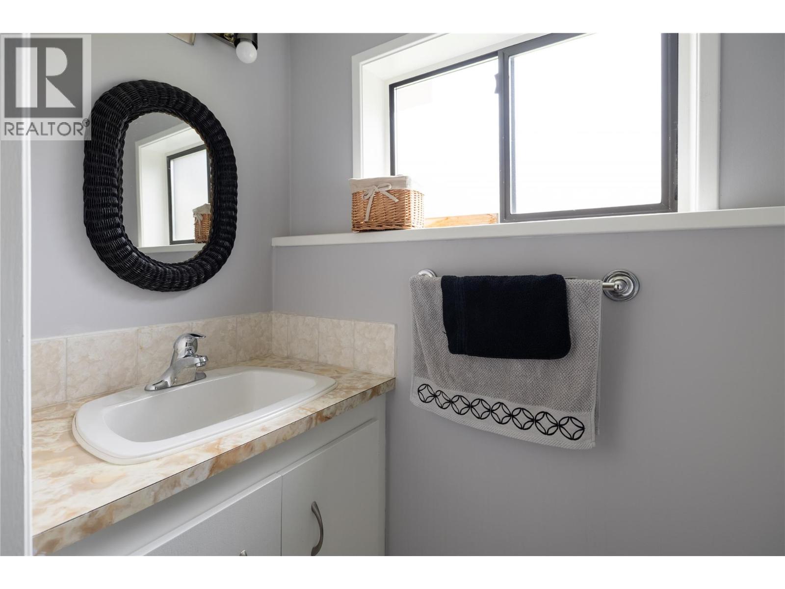 537 Robin Road, Vernon, British Columbia  V1B 3B2 - Photo 23 - 10401933