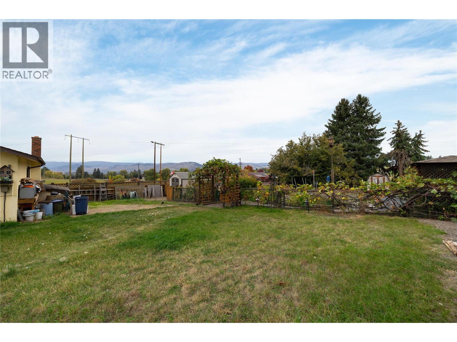 537 Robin Road, Vernon, British Columbia  V1B 3B2 - Photo 39 - 10401933