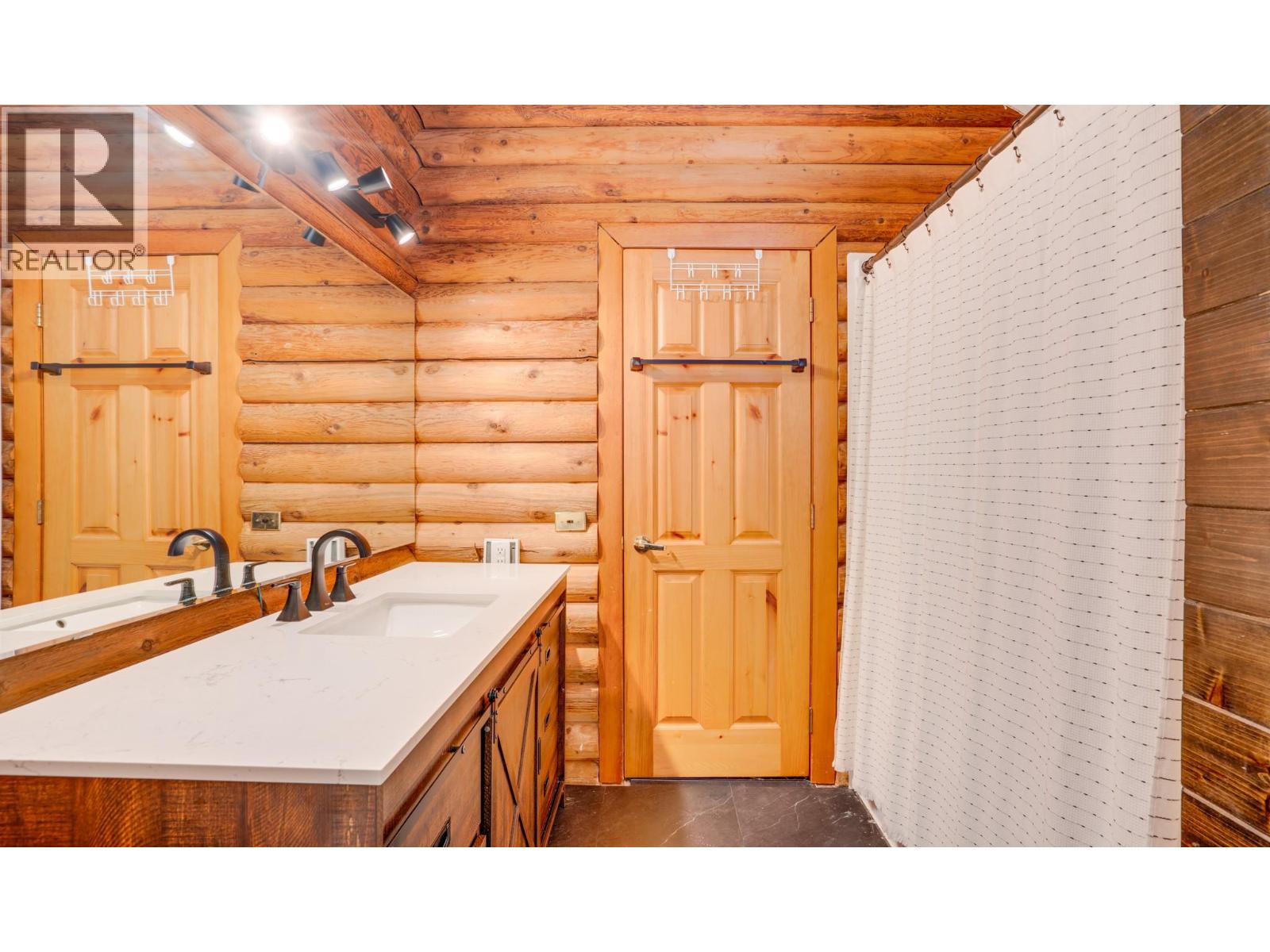 2452 Forest Drive, Blind Bay, British Columbia  V0E 1H2 - Photo 25 - 10401796