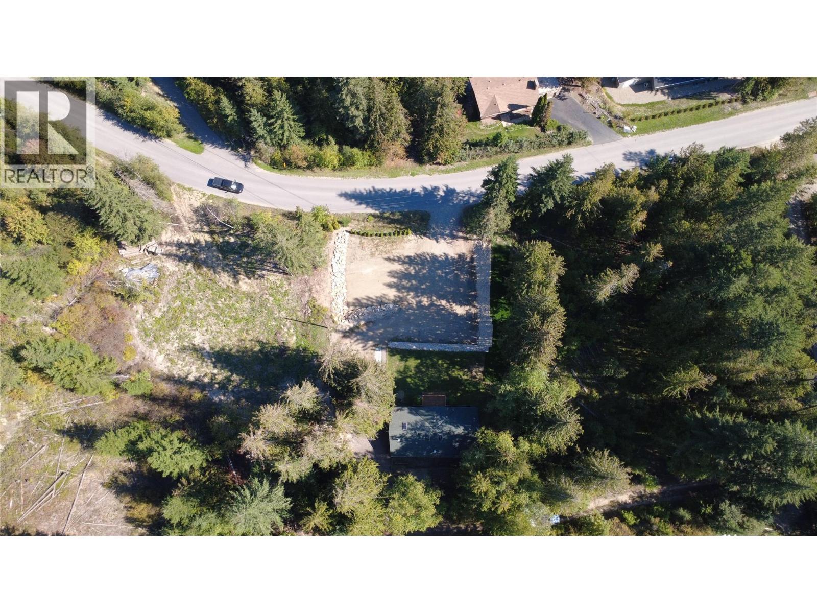 2452 Forest Drive, Blind Bay, British Columbia  V0E 1H2 - Photo 4 - 10401796