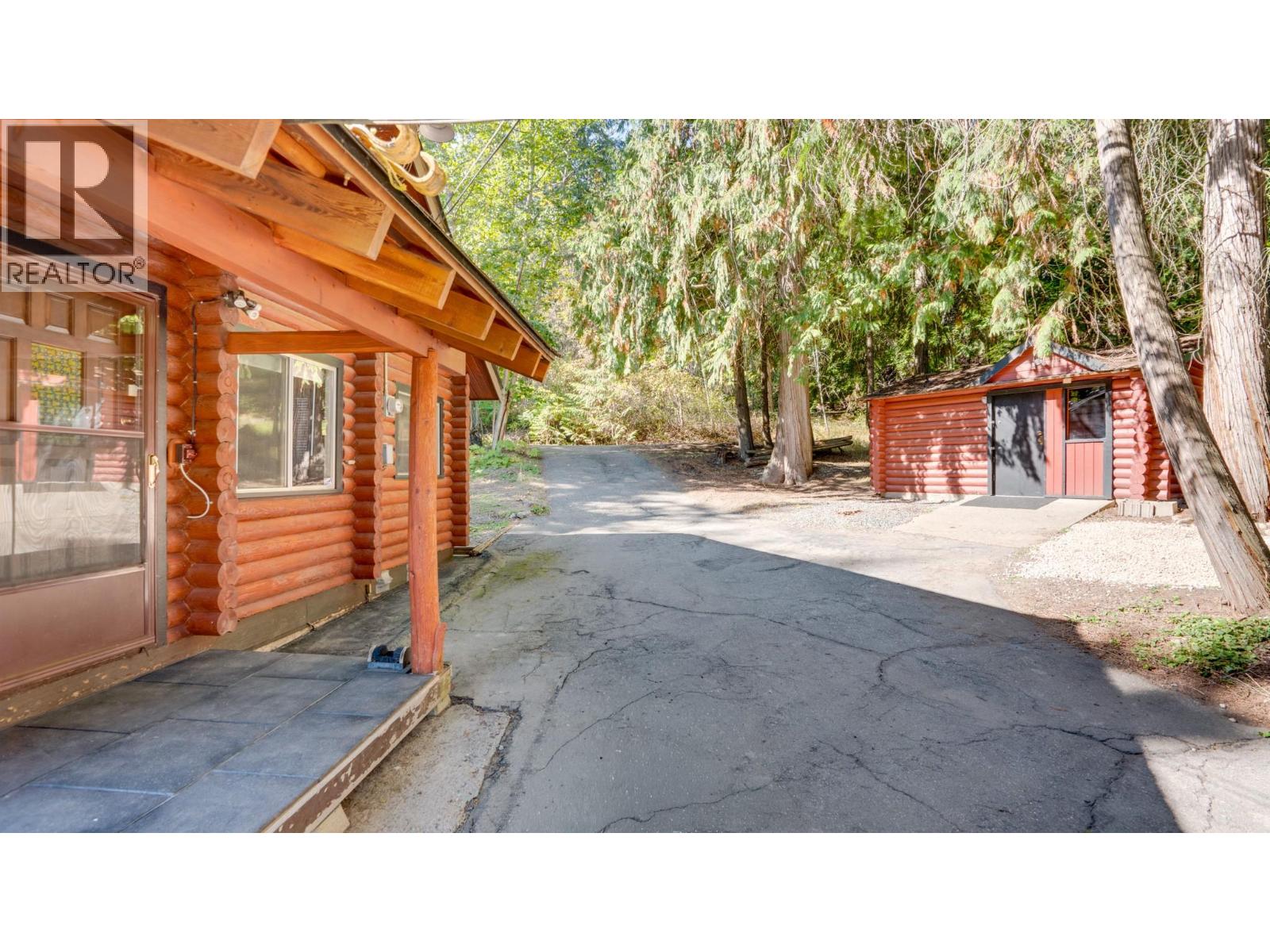2452 Forest Drive, Blind Bay, British Columbia  V0E 1H2 - Photo 50 - 10401796