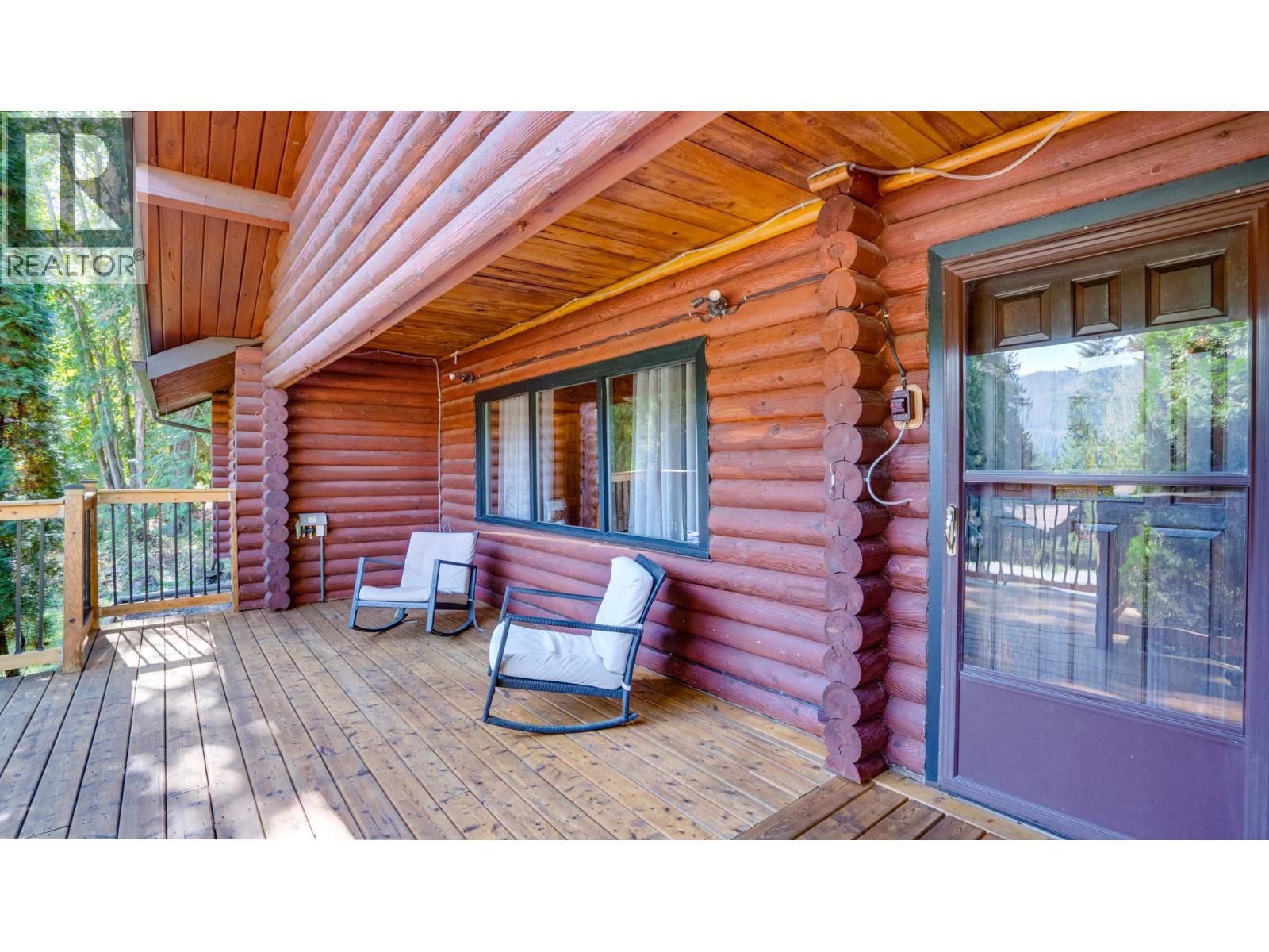 2452 Forest Drive, Blind Bay, British Columbia  V0E 1H2 - Photo 6 - 10401796