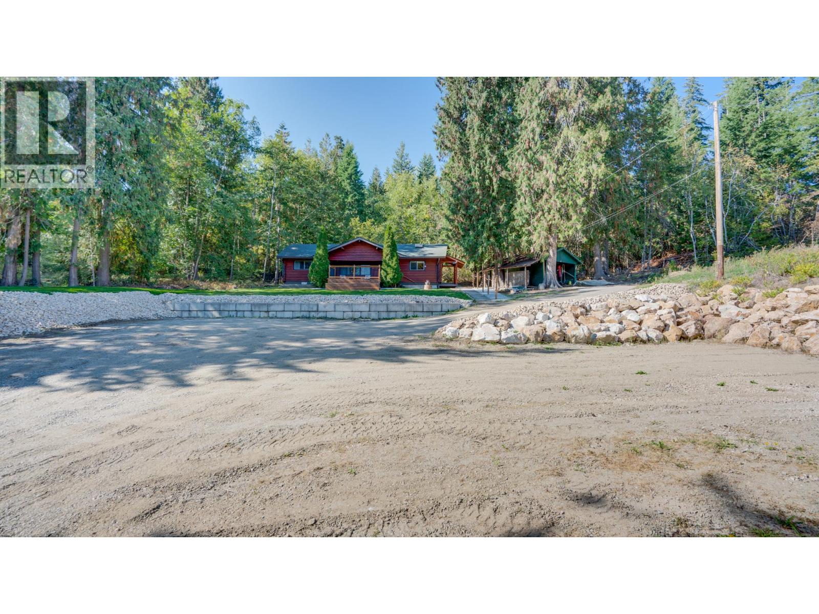 2452 Forest Drive, Blind Bay, British Columbia  V0E 1H2 - Photo 7 - 10401796