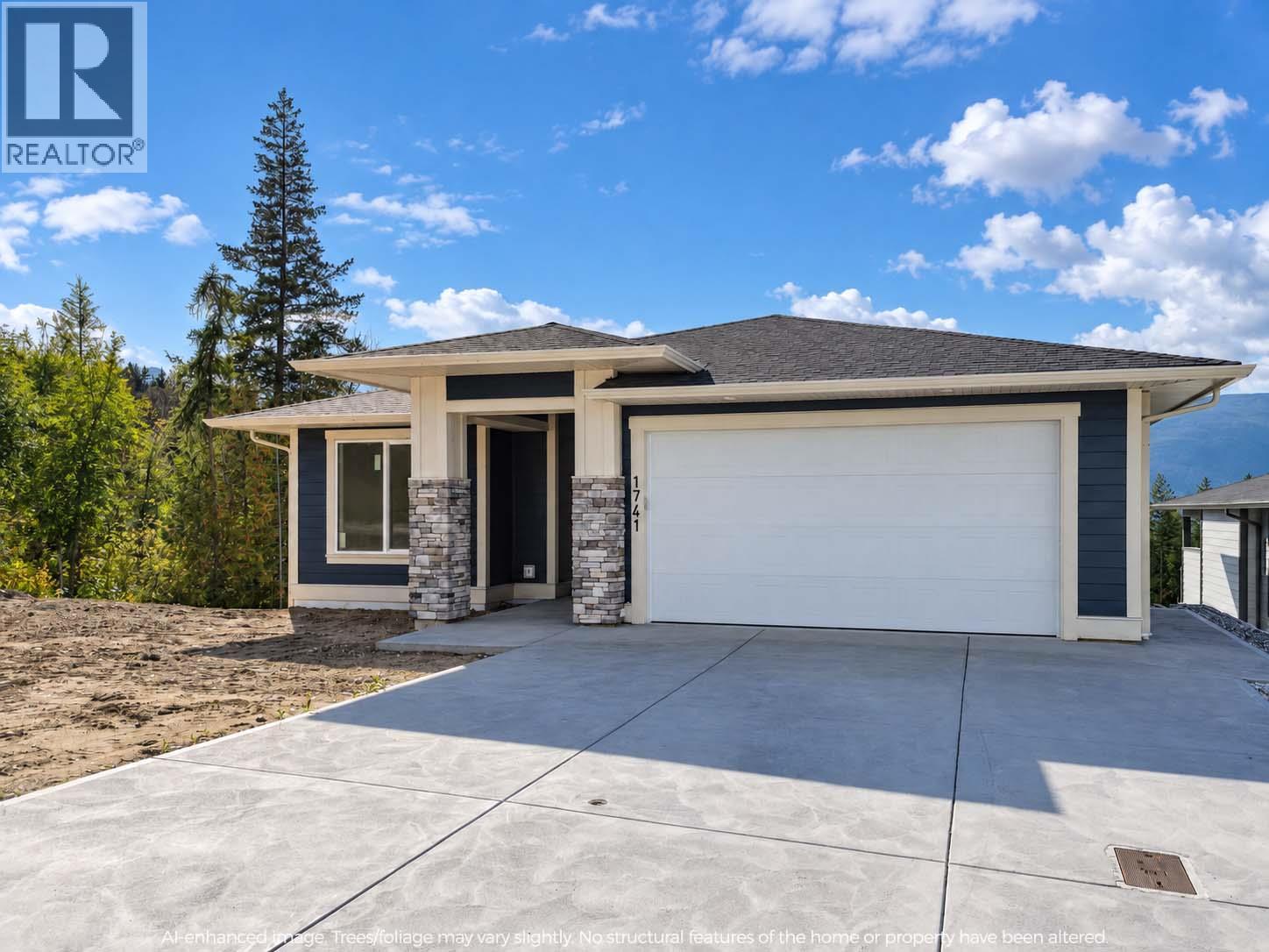 1741 9th Street Se, Salmon Arm, British Columbia  V1E 0G9 - Photo 1 - 10401738