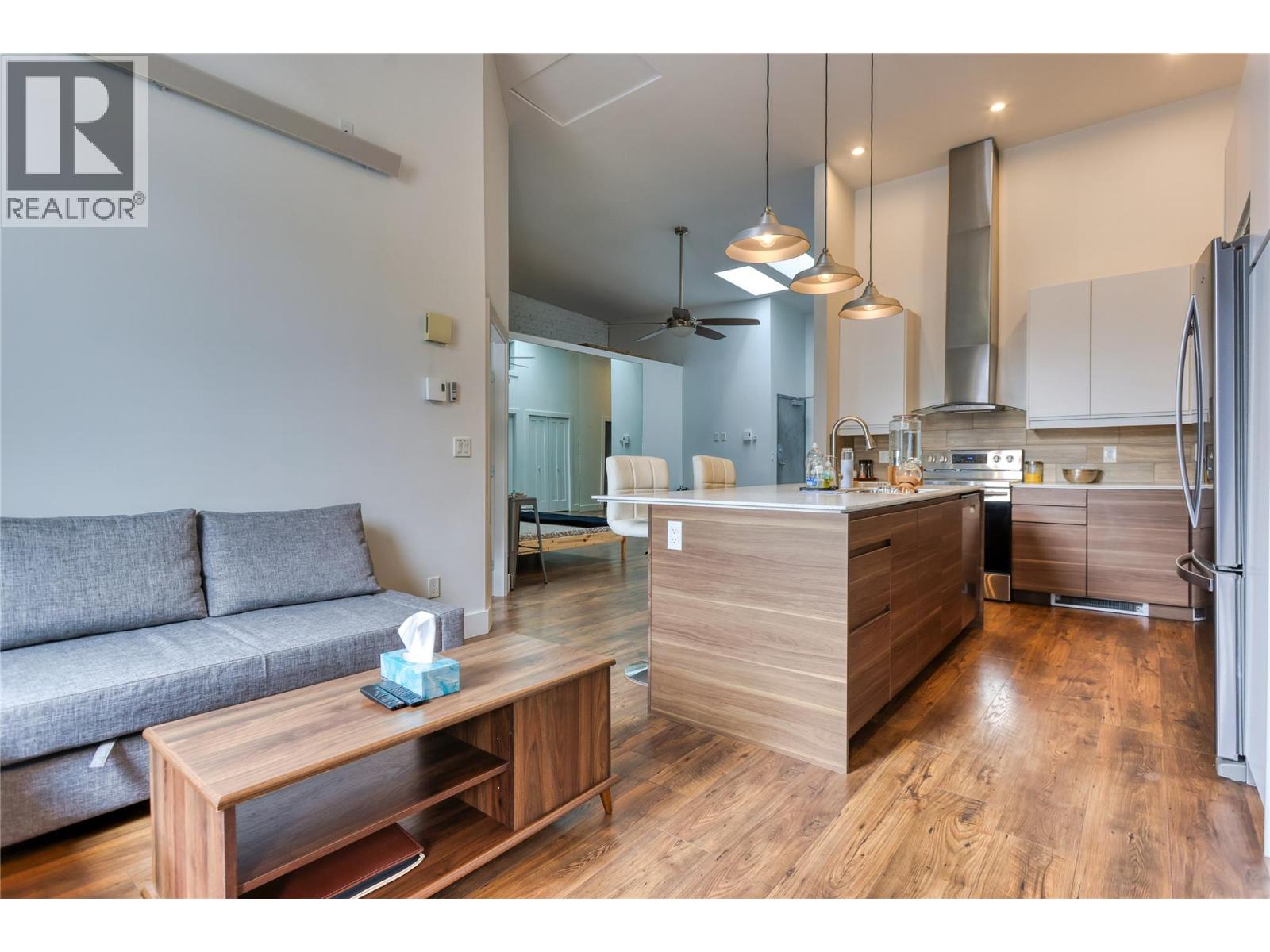 446 Baker Street, Nelson, British Columbia  V1L 4H8 - Photo 28 - 10401042
