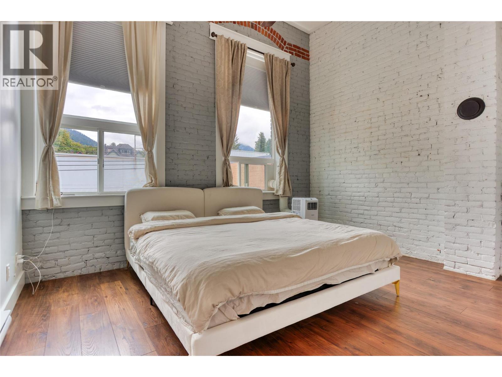 446 Baker Street, Nelson, British Columbia  V1L 4H8 - Photo 31 - 10401042