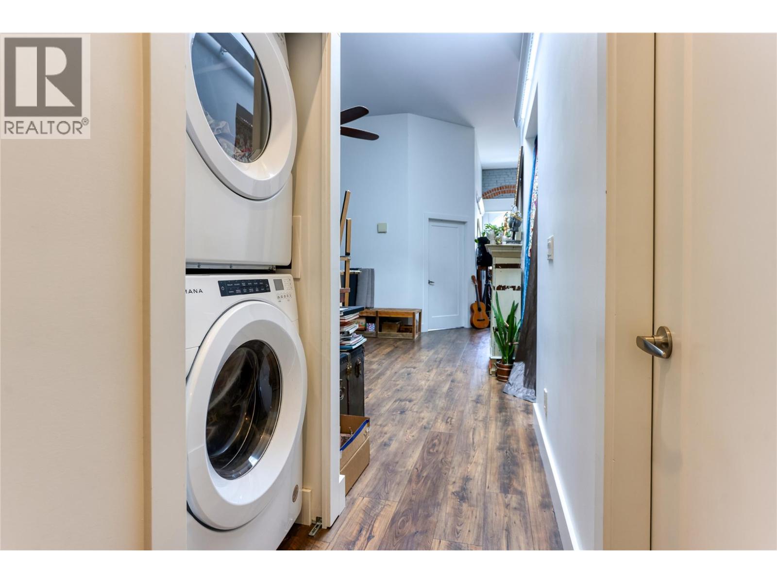 446 Baker Street, Nelson, British Columbia  V1L 4H8 - Photo 38 - 10401042