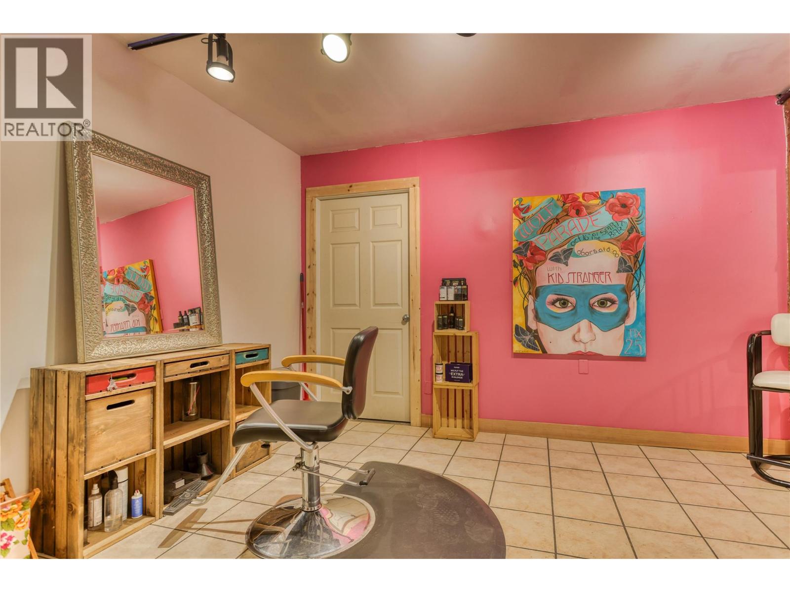 446 Baker Street, Nelson, British Columbia  V1L 4H8 - Photo 43 - 10401042