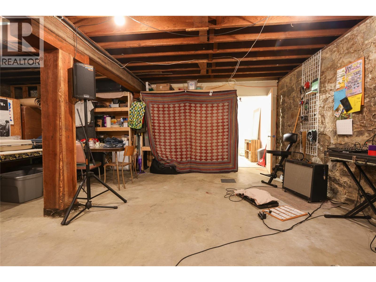 446 Baker Street, Nelson, British Columbia  V1L 4H8 - Photo 46 - 10401042
