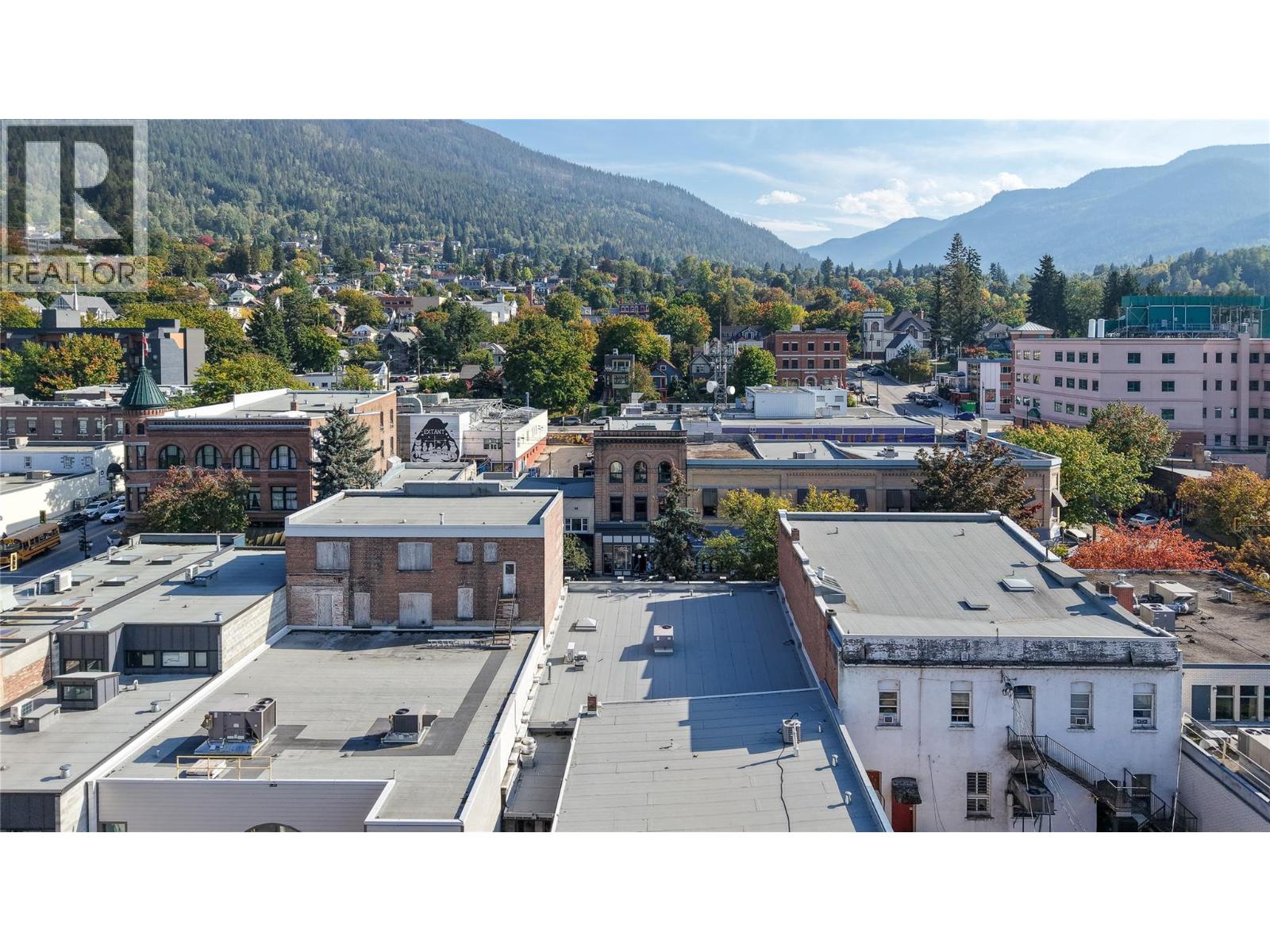 446 Baker Street, Nelson, British Columbia  V1L 4H8 - Photo 57 - 10401042