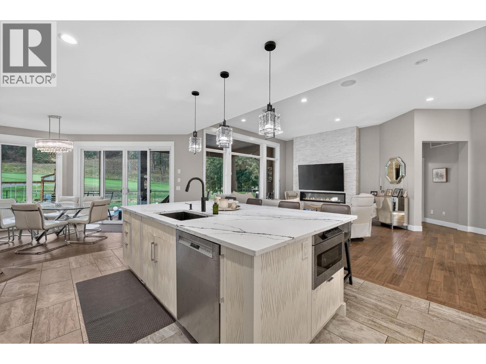 3109 Capistrano Court, Kelowna, British Columbia  V1V 2A3 - Photo 7 - 10401399
