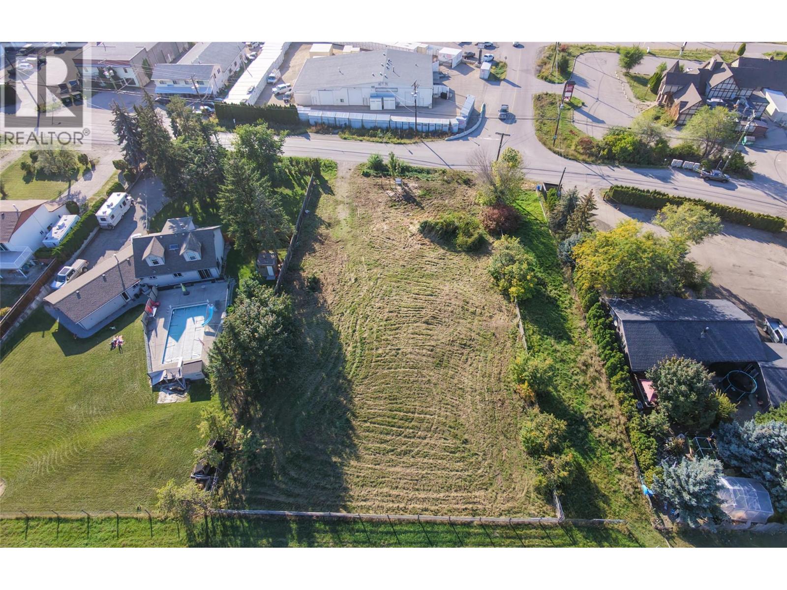 6295 Pleasant Valley Road, Vernon, British Columbia  V1B 3R3 - Photo 3 - 10401791