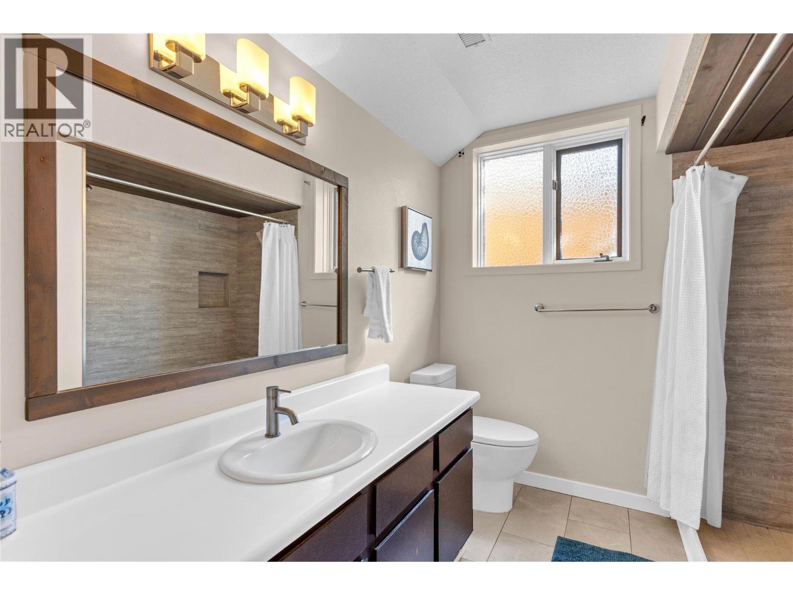 2245 Thacker Drive, West Kelowna, British Columbia  V1Z 1V5 - Photo 39 - 10401989
