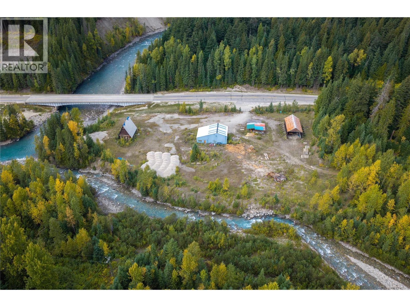6950 Trans Canada Highway E, Revelstoke, British Columbia  V0E 2S0 - Photo 13 - 10401958