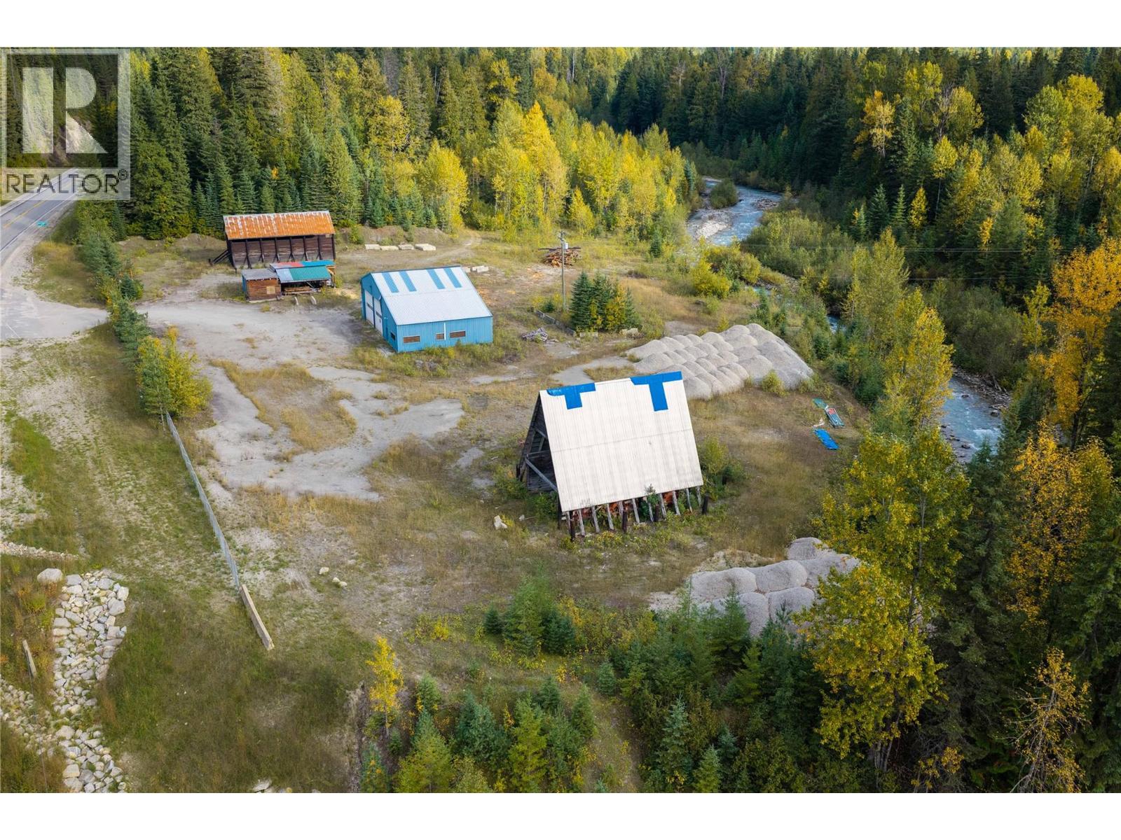6950 Trans Canada Highway E, Revelstoke, British Columbia  V0E 2S0 - Photo 19 - 10401958