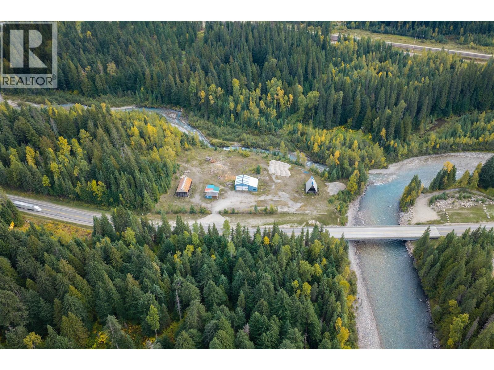 6950 Trans Canada Highway E, Revelstoke, British Columbia  V0E 2S0 - Photo 5 - 10401958