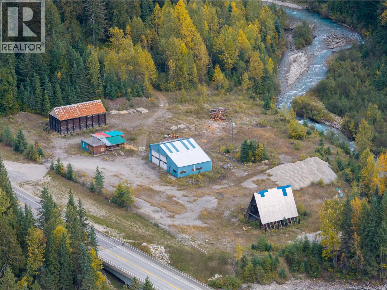 6950 Trans Canada Highway E, Revelstoke, British Columbia  V0E 2S0 - Photo 8 - 10401958