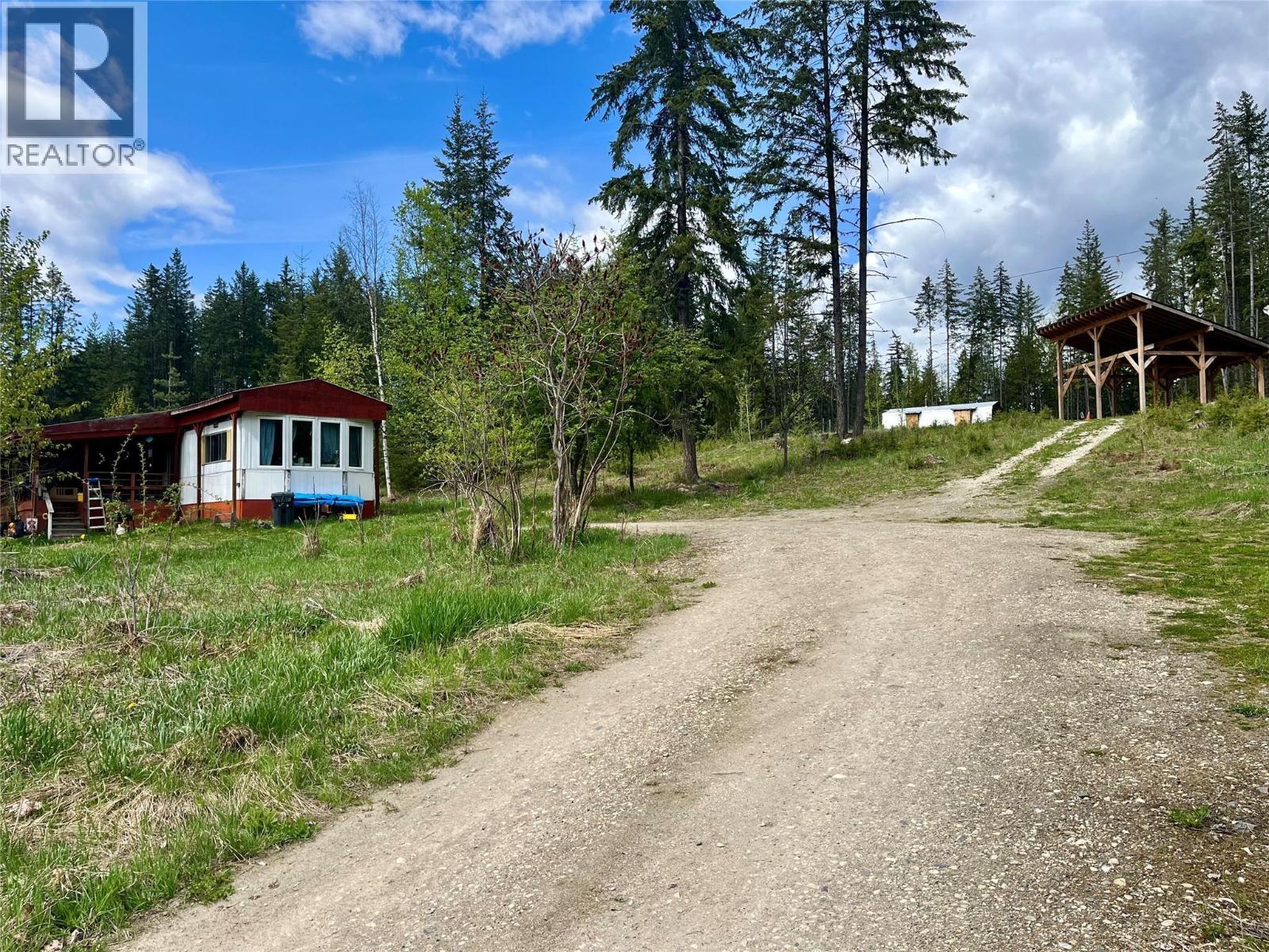 864 Bartley Road, Nakusp, British Columbia  V0G 1R1 - Photo 4 - 10401580