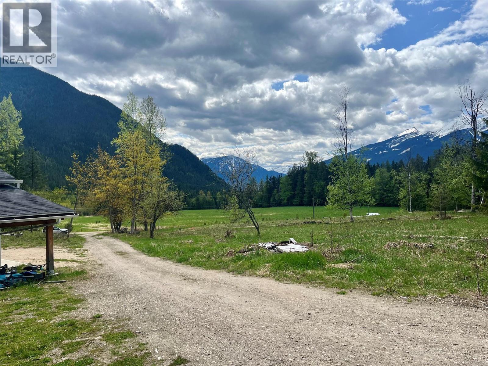 864 Bartley Road, Nakusp, British Columbia  V0G 1R1 - Photo 7 - 10401580
