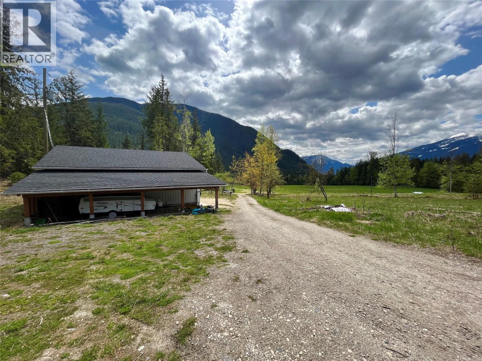 864 Bartley Road, Nakusp, British Columbia  V0G 1R1 - Photo 8 - 10401580