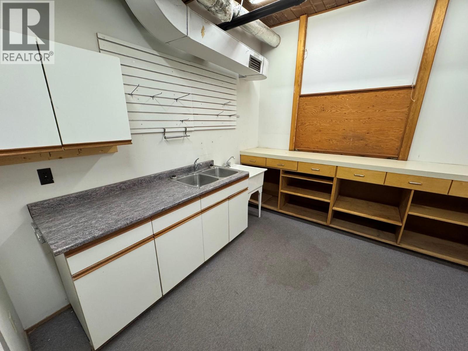 1976 Voght Street, Merritt, British Columbia  V1K 1B8 - Photo 6 - 10401677